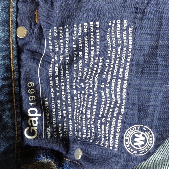 Gap Denim Shorts Girlfriend Short Medium Indigo Size 24 Distressed - Picture 9 of 12